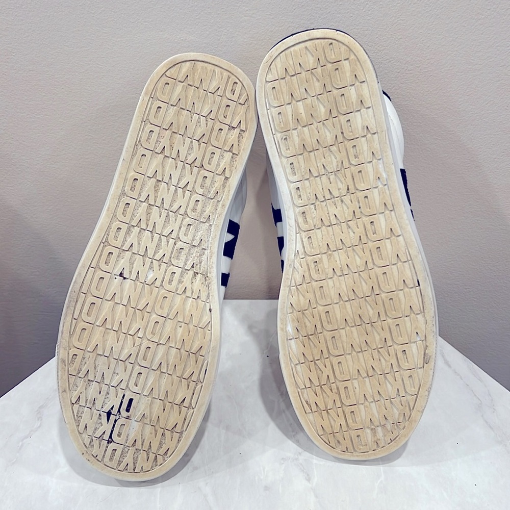 🔥DKNY White Sneakers with Black🔥 - Picture 6 of 6